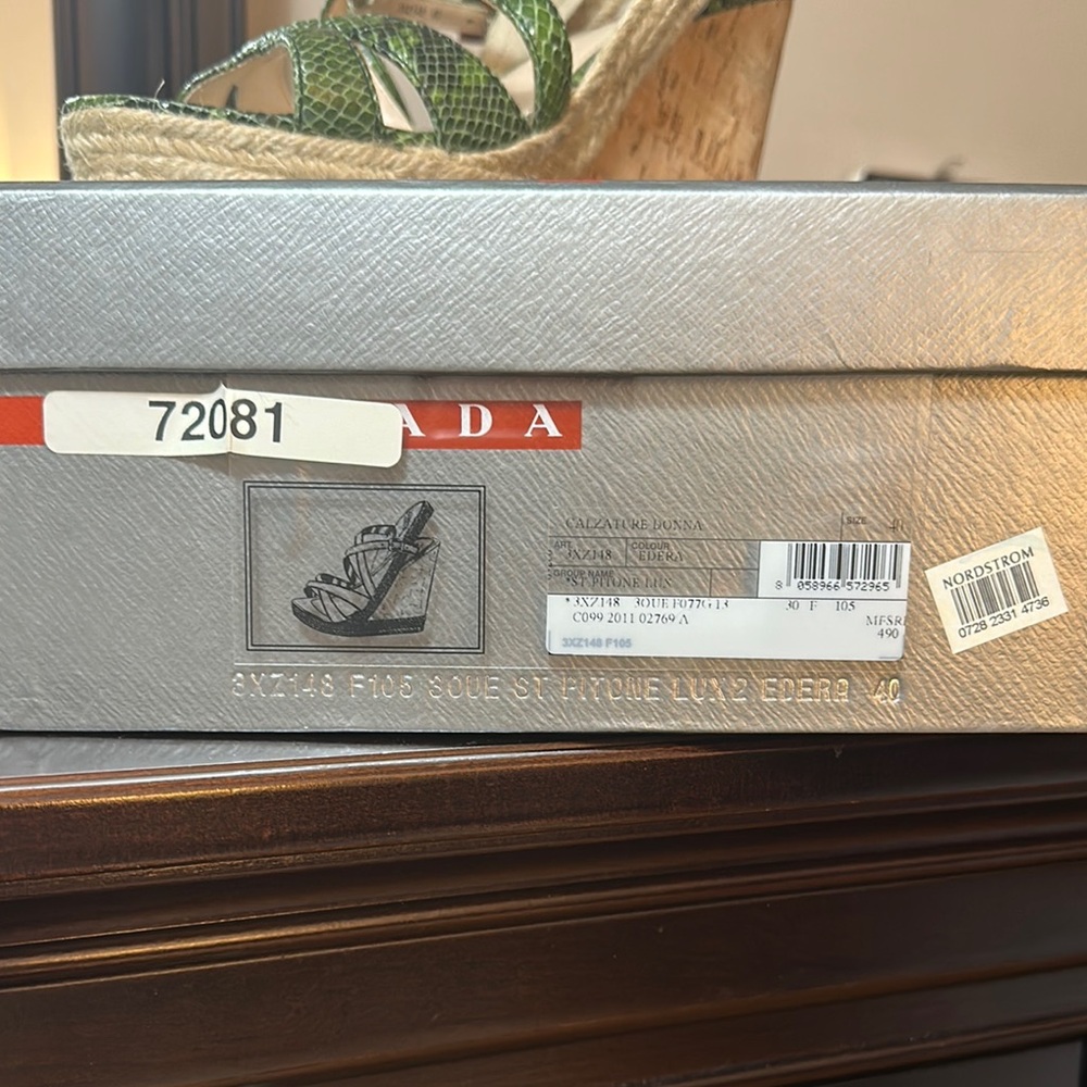 Prada Green Snakeskin Women's Sandals - Picture 5 of 7